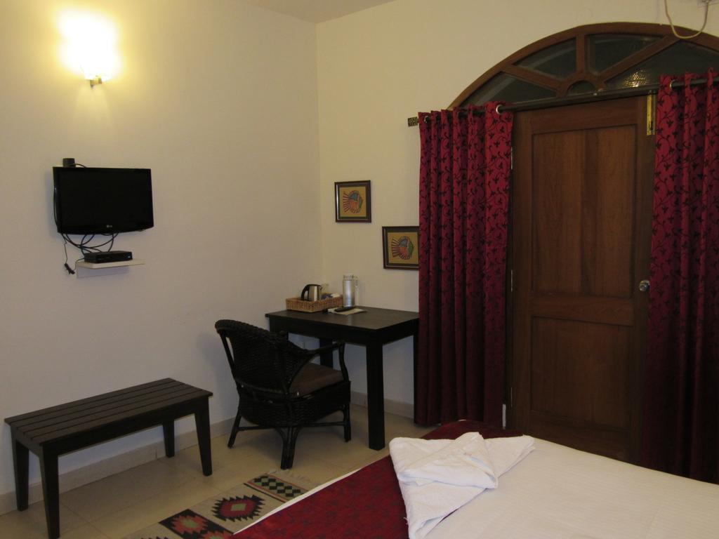 Luxtay Suites Bengaluru Pokój zdjęcie